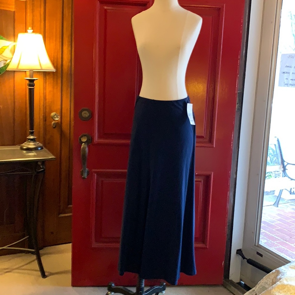 American Living long navy knit skirt size medium